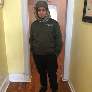 Meet your Posher, Carlos